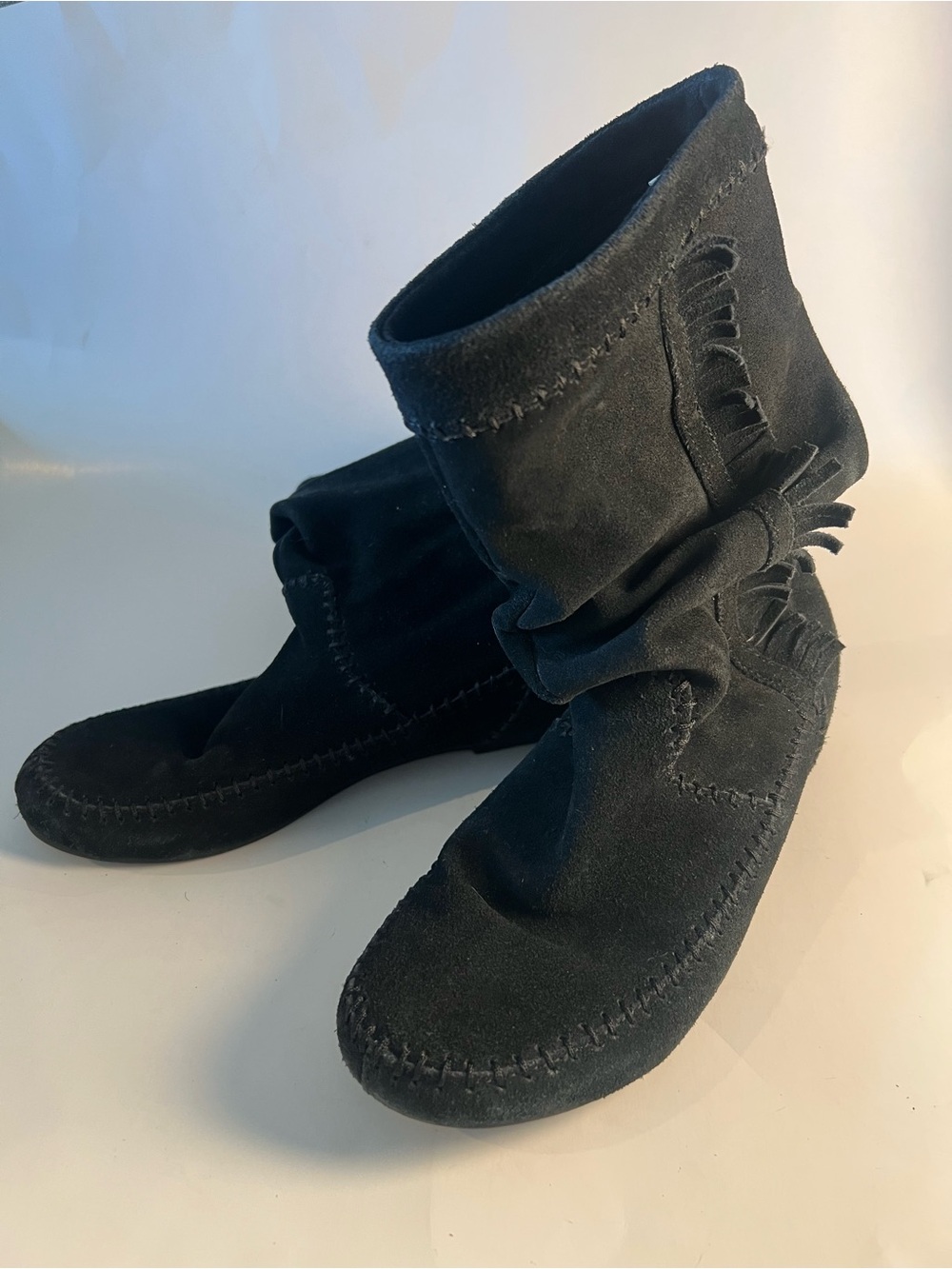 Chinese Laundry Black Suede Fringe Moccasin Ankle Boots Size 6